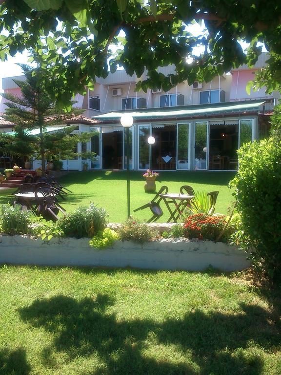 Livanátai Evoikos Beach & Resort מראה חיצוני תמונה